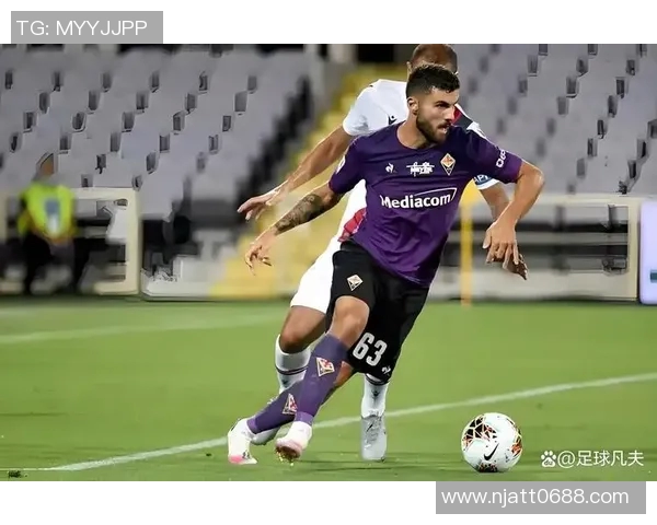 帕纳辛纳与莫斯科的精彩对决揭示足球战术与团队精神的较量