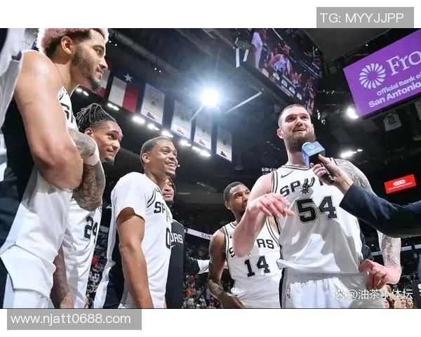 洛杉矶快船队与马刺的激烈对决谁能笑到最后精彩赛事回顾