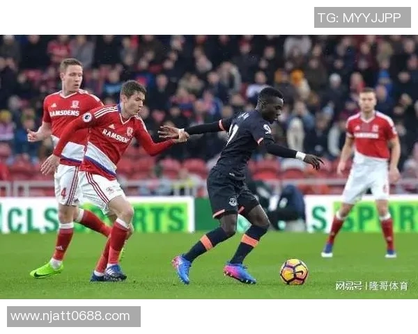 米堡与伯恩茅斯激战正酣谁能在英超赛场上笑到最后