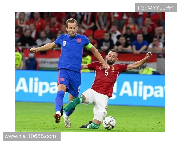 英格兰与匈牙利友谊赛精彩回顾双方球员表现引人瞩目