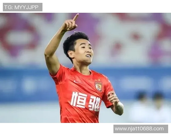 广州足球队与成都足球队赛后分析力量对决的精彩瞬间与战术解析