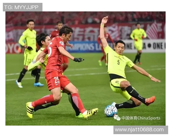 江苏对阵上港的精彩对决比分揭晓赛季精彩瞬间回顾 江苏对阵上港的精彩对决比分揭晓赛季精彩瞬间回顾